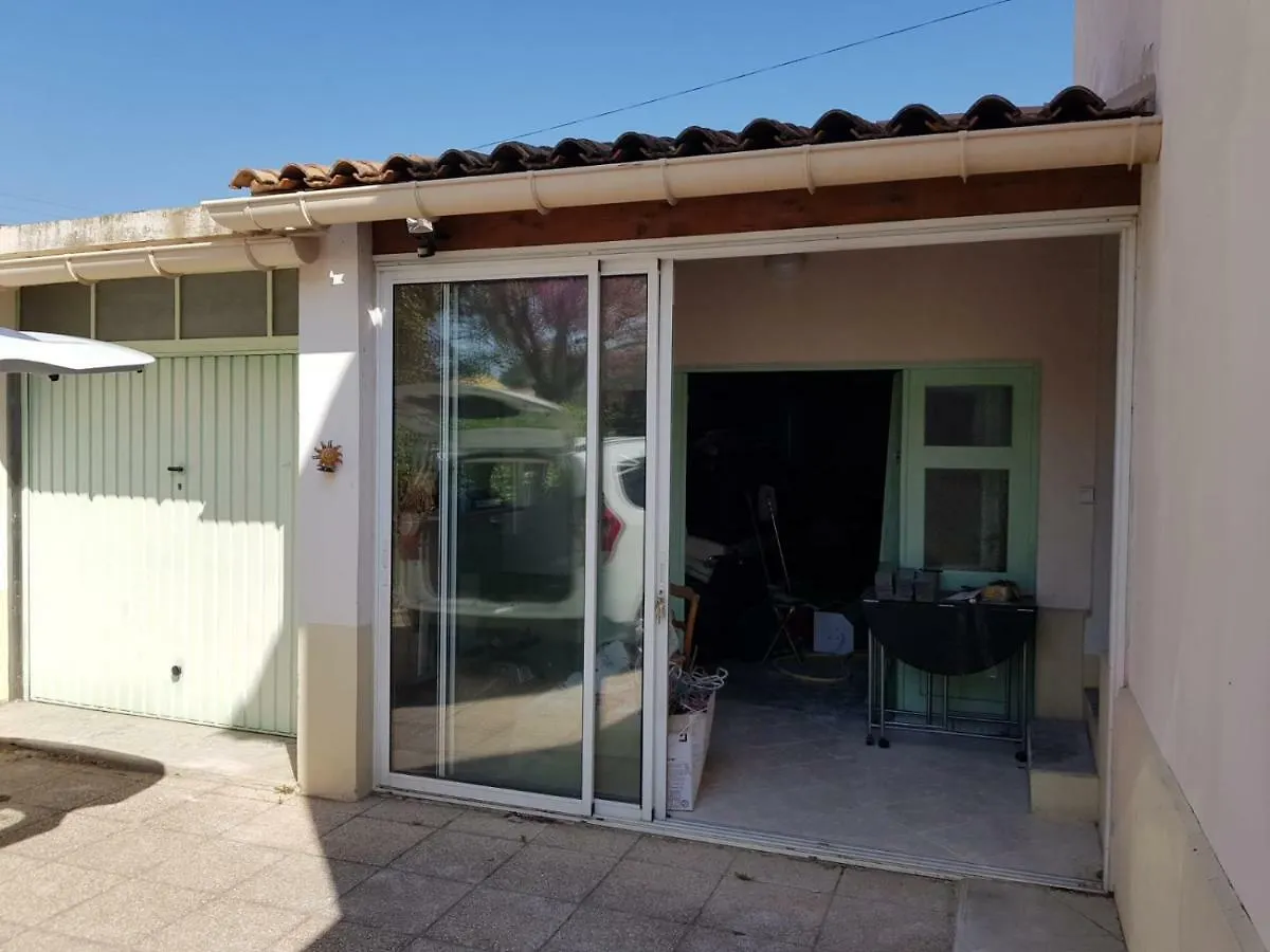 Apartment Location Maison Monteux France